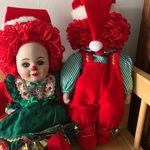 Marie Osmond Jingles and Belle Christmas Dolls - Picture 4 of 10